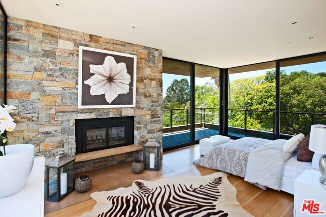 Building Photo - 6228 Sycamore Meadows Dr