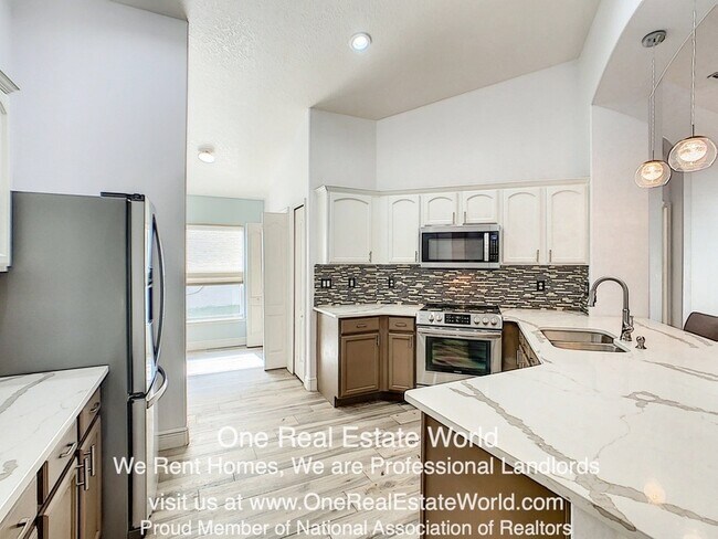 Building Photo - 3942 Lakeside Reserve Ln