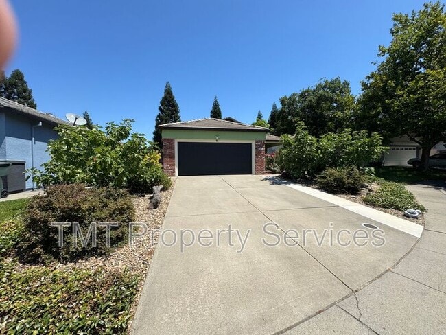 Primary Photo - 301 Brimfield Ct