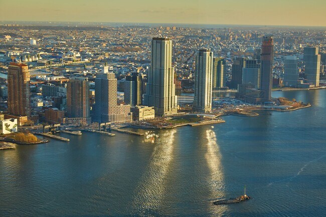 Building Photo - 845 United Nations Plaza
