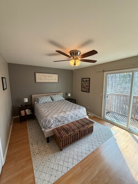 Building Photo - 7S478 Lynn Dr