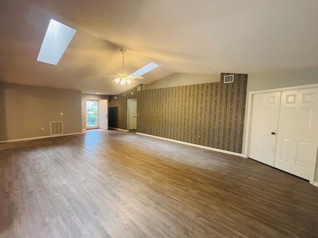 Building Photo - Waterfront Living in The Moorings at Point...