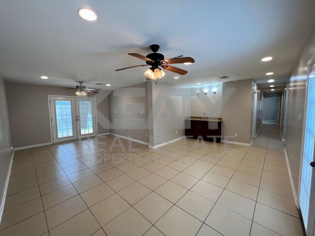 Building Photo - COMING SOON! 3 Bedroom Home in Fox Run!