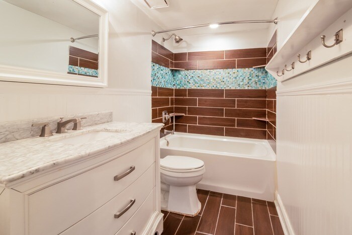 Building Photo - 815 Doulton Ln