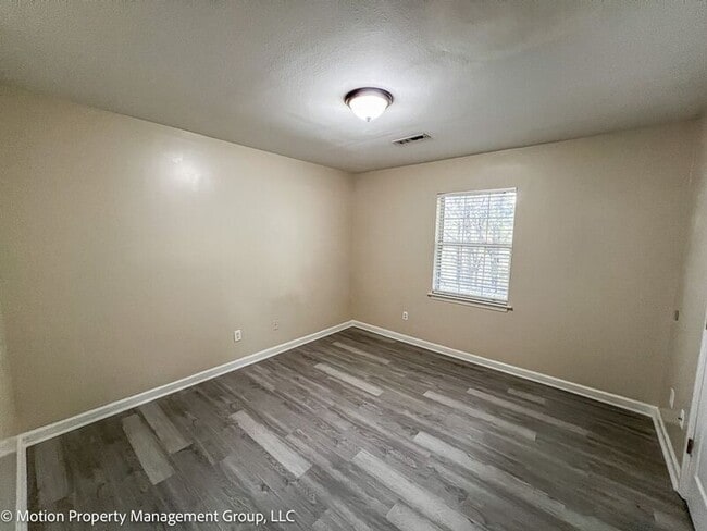 Building Photo - 1632 Hamlet Dr