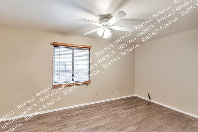 Building Photo - 10327 N Mineral Spring Ln