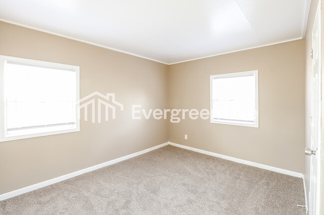 Building Photo - 6784 Franklin St