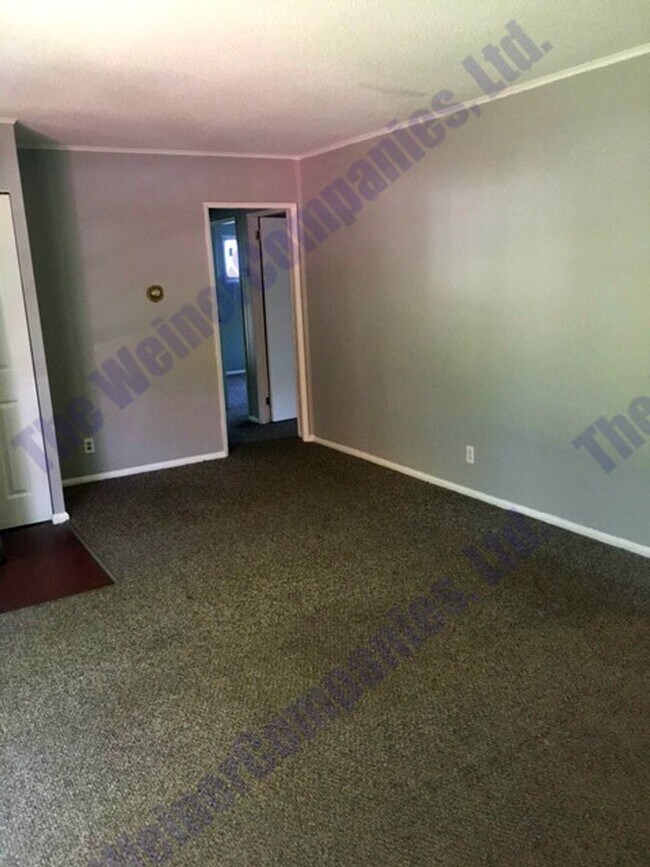 Building Photo - Sublease Available for Move in July 22!