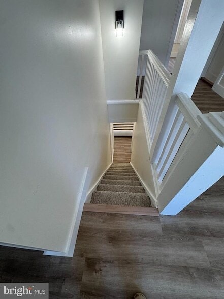 Building Photo - 11 Gentian St