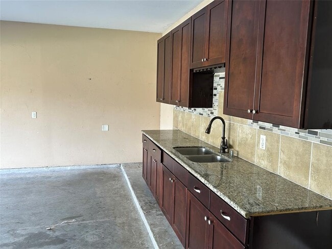 Building Photo - 7626 Pheasant Run