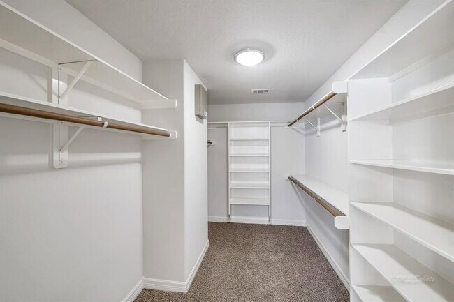 Building Photo - 126 Detering St