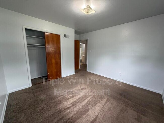 Building Photo - 1695 Crowder Dr