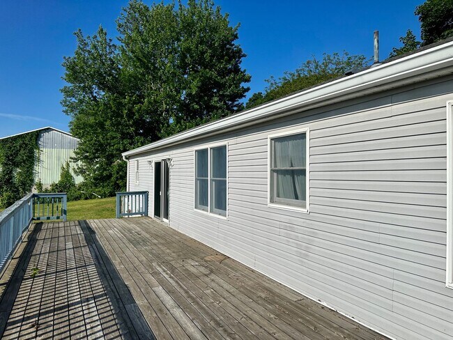 Building Photo - Charming 3 Bedroom/1.5 Bathroom Home in Norrisville, MD!