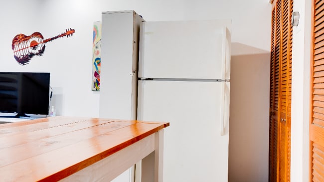 Building Photo - 33 SW 18th Terrace