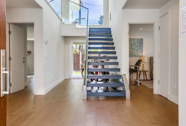 Building Photo - Luxury Furnished Home La Jolla with Ocean Views