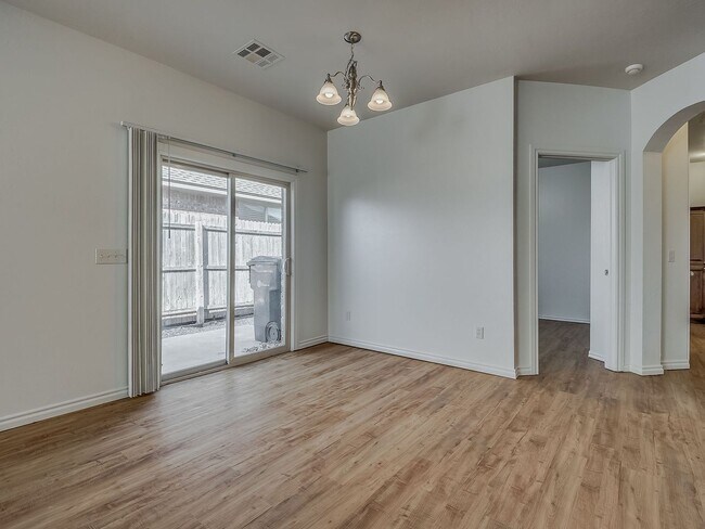 Building Photo - 11409 NW 121st Pl