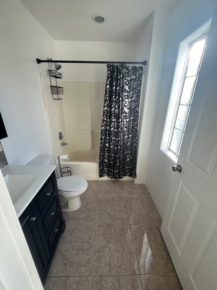 Bathroom - 1457 S Holt Ave