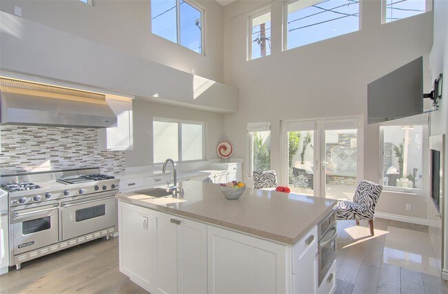 Building Photo - 2906 2nd St