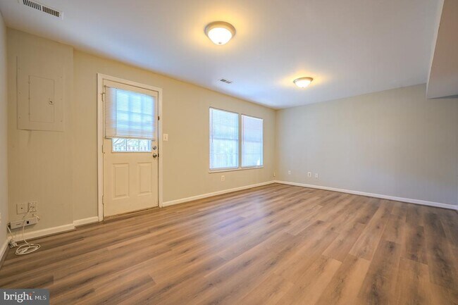 Building Photo - 12921 Freestone Ct