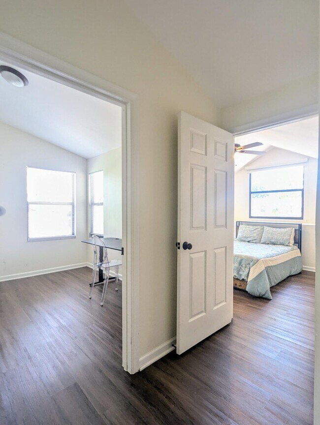 Building Photo - 12676 Shoreline Dr