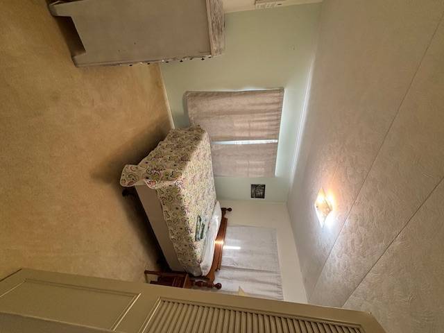 Building Photo - 166 4th St W