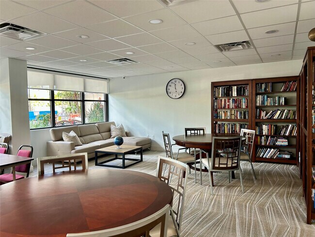 Building Photo - 3800 Galt Ocean Dr