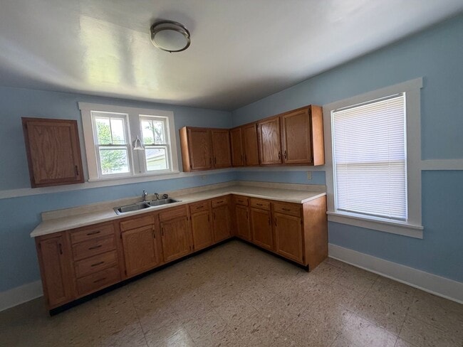 Building Photo - Adorable 2 bedroom 1 bathroom for rent