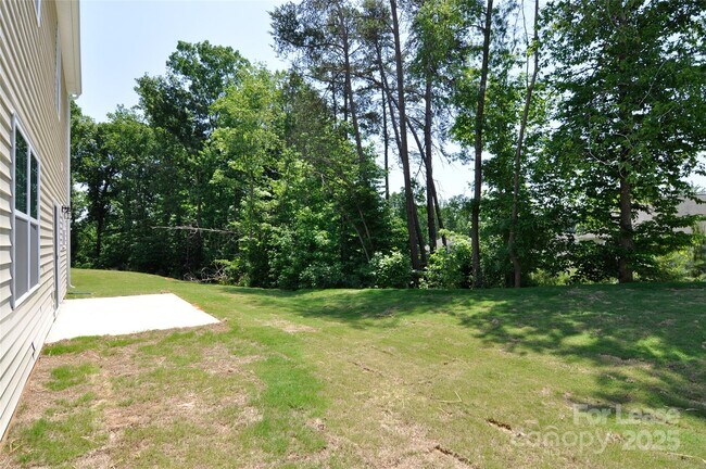 Building Photo - 180 King William Dr