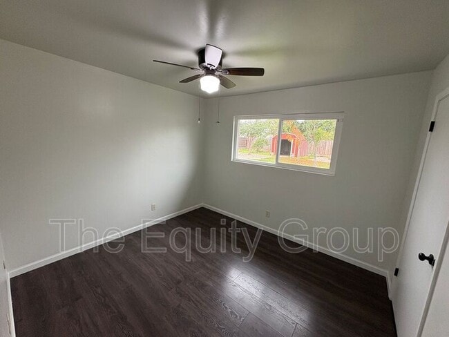 Building Photo - 4122 W Monte Vista Ave