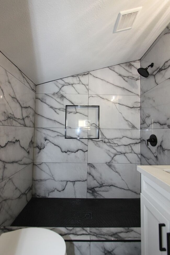 Building Photo - 251 S 36th St