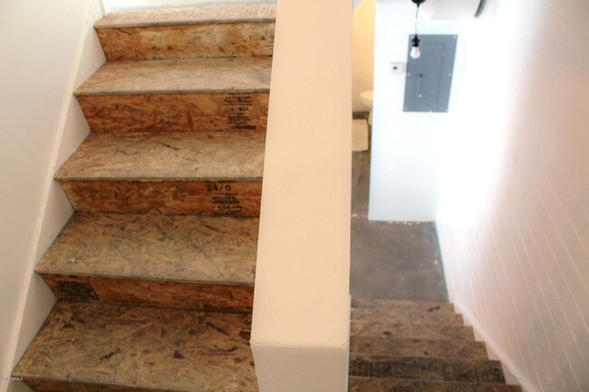 Building Photo - 3318 N 18th Ave