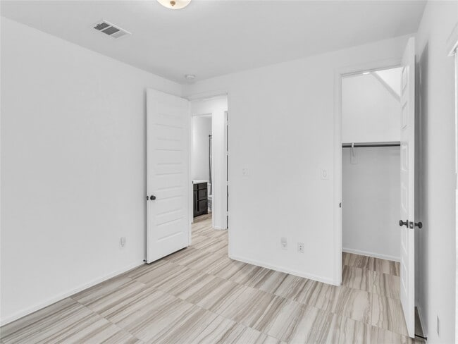 Building Photo - 21022 Camberwell Beauty Ln