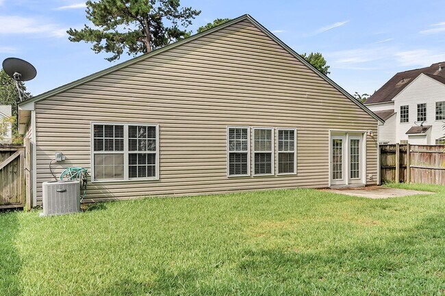 Building Photo - Charming 3-Bedroom, 2-Bath Home available ...