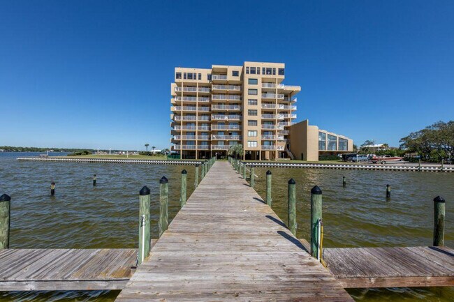 Building Photo - 1516 Sandpiper Ln