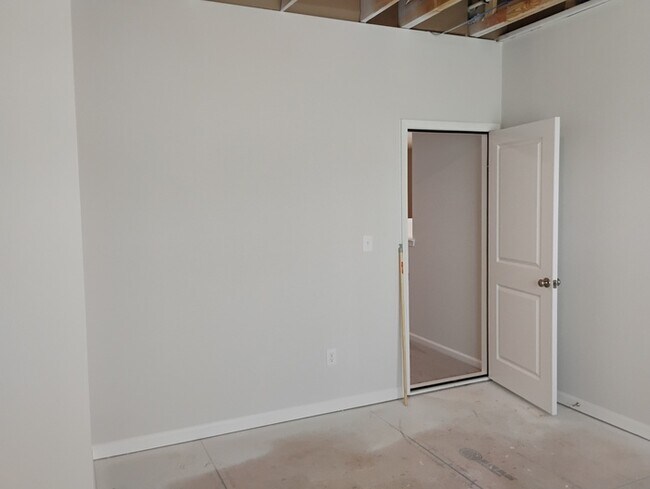 Building Photo - Ovation @ Sweetbrier