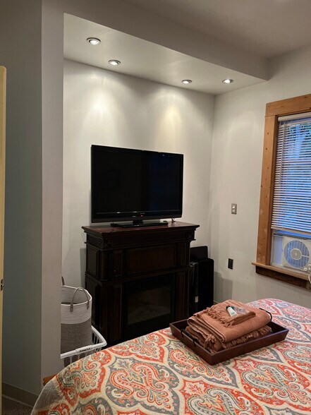 Building Photo - 183 Florida St