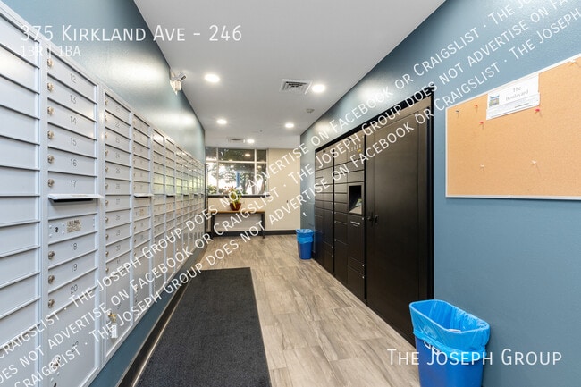 Building Photo - 375 Kirkland Ave