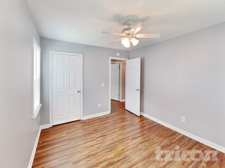 Building Photo - 21 Winslow Ct