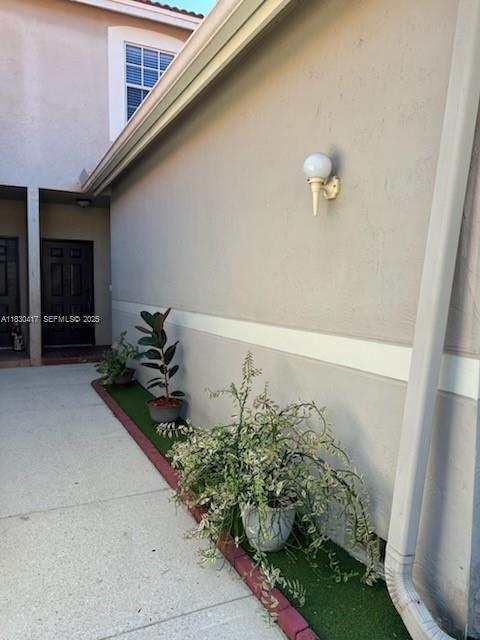 Building Photo - 1210 Sorrento Dr