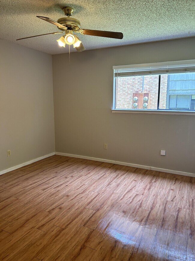 Building Photo - 603 Bracewood Cir