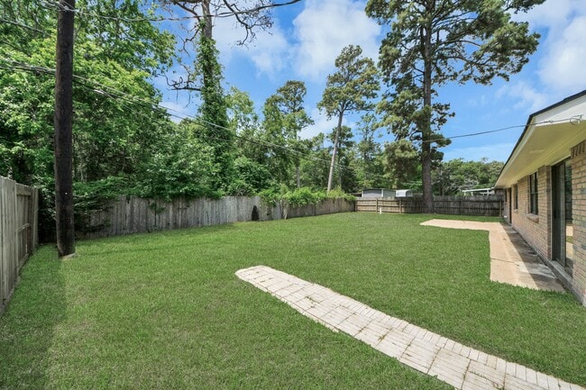 Building Photo - 7427 Willow Oak Dr