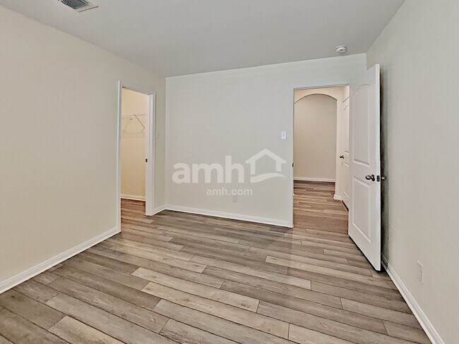 Building Photo - 7934 Cactus Plum Dr