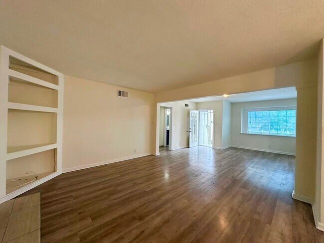 Building Photo - Comfort, Style & Convenience in Hacienda Heights