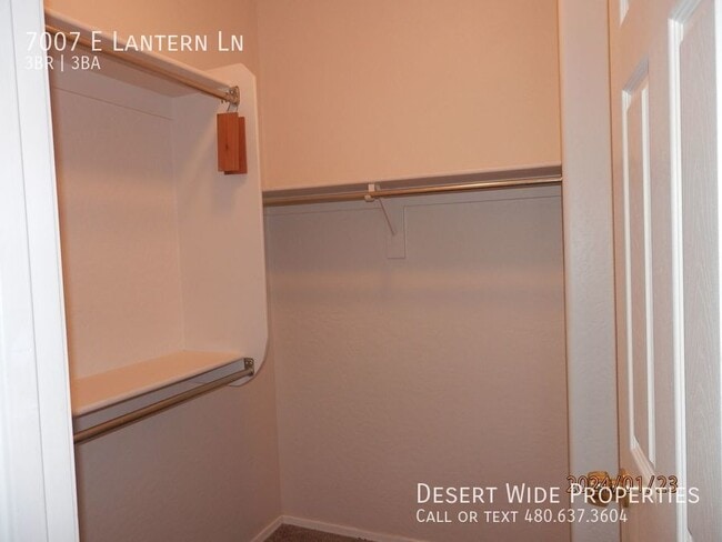 Building Photo - 7007 E Lantern Ln W