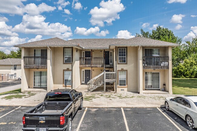 Building Photo - Springhill Apartments