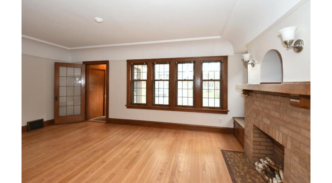 Building Photo - 2533 N 72nd St