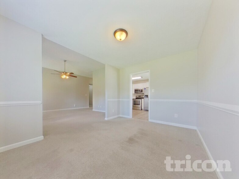 Building Photo - 300 Willow Forks Ct