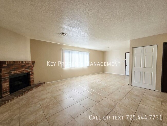 Building Photo - 2 BEDROOM 2 BATH UNIT NEAR NELLIS