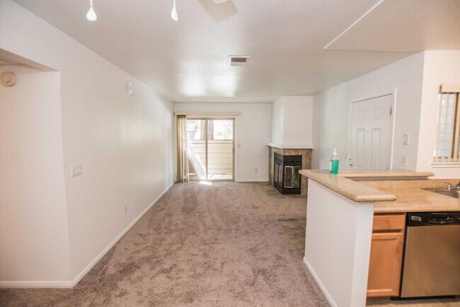 Building Photo - 3715 Tallyho Dr