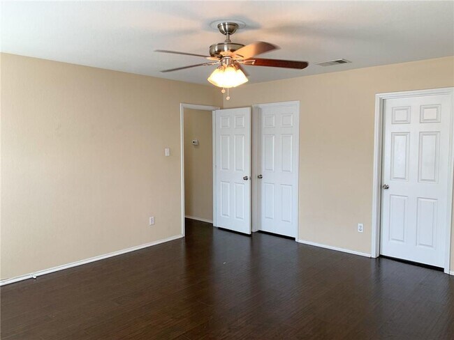 Building Photo - 717 Morgan Dr